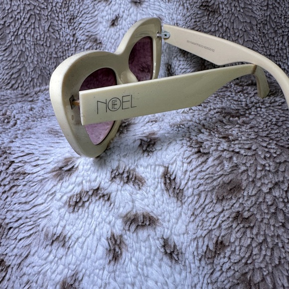 Fe Noel Cream Cat-Eye Sunglasses - Picture 2 of 3